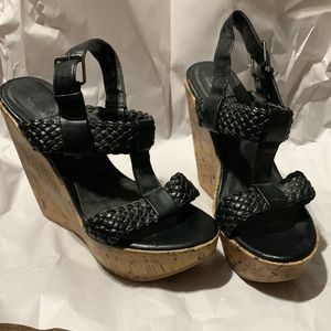 decree high heeled wedges